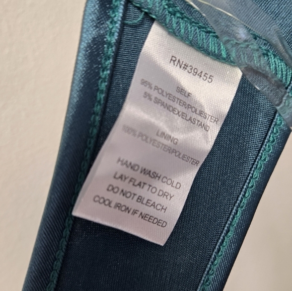 WOW Couture Halter Ruffled Cheeky One Piece Monokini Emerald Green L - Picture 11 of 13